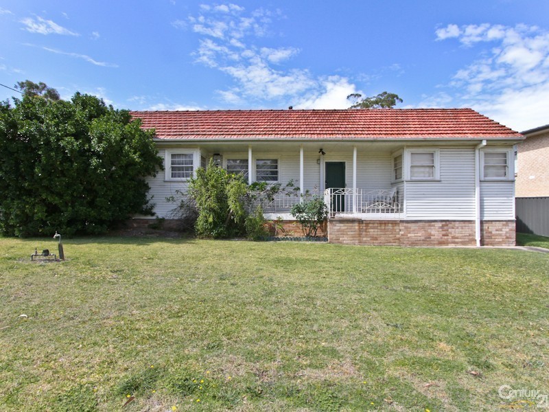 24 Lurnea Crescent, Valentine NSW 2280
