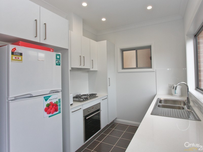 2/10 Steel Street, Jesmond NSW 2299