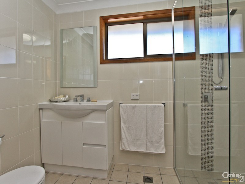 233 Pacific Highway, Belmont North NSW 2280