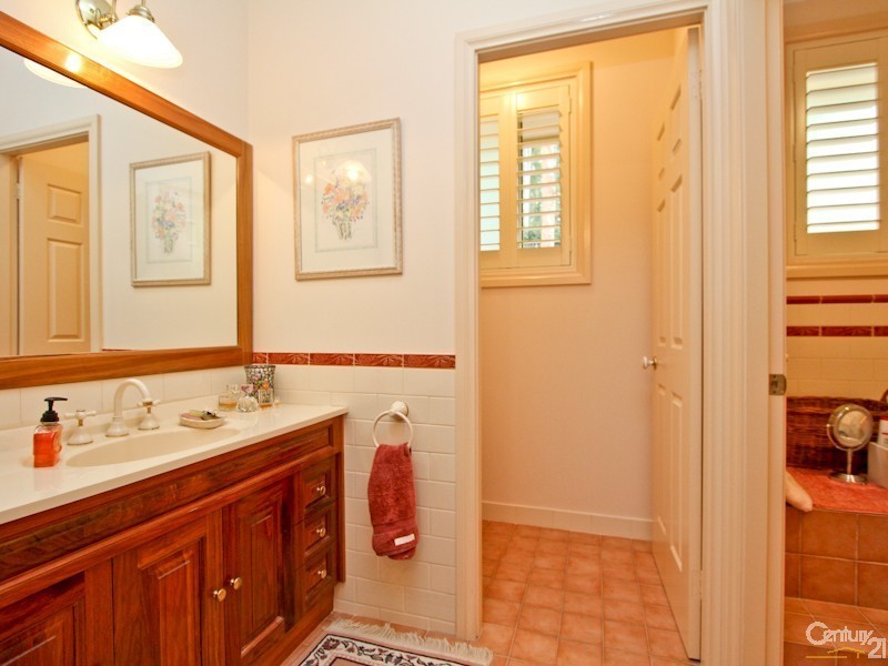 49 Seaview Close, Eleebana NSW 2282