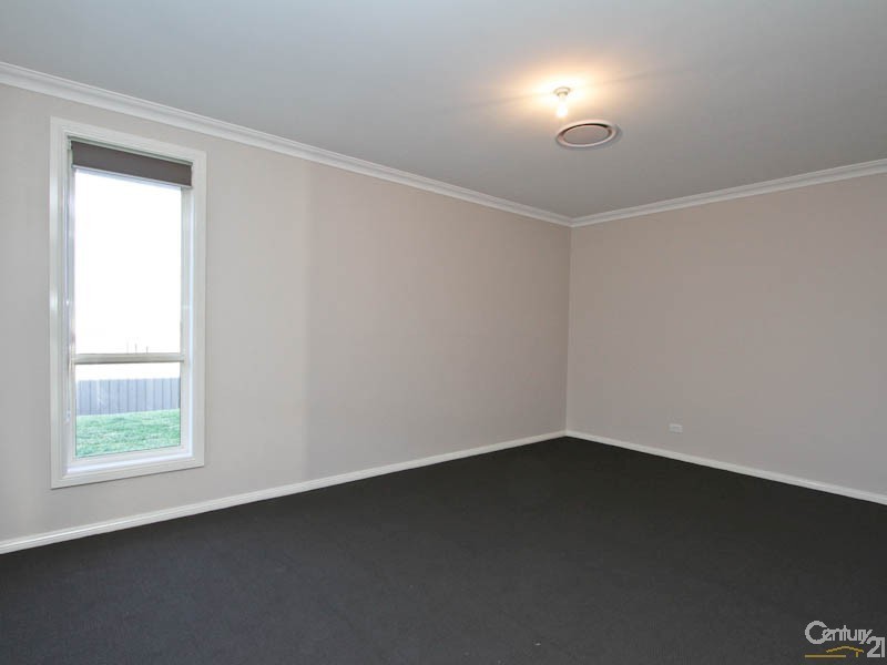 24 Makoro St, Fletcher NSW 2287