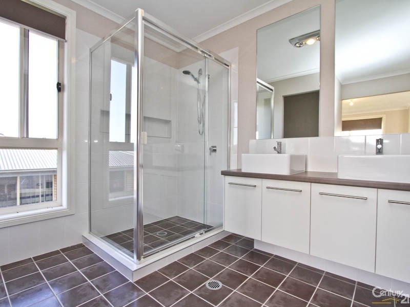 24 Makoro St, Fletcher NSW 2287