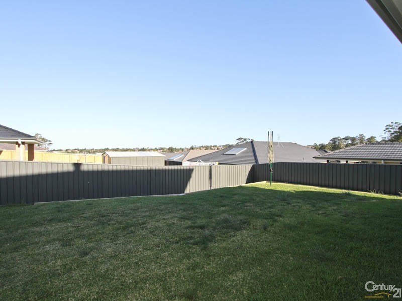 24 Makoro St, Fletcher NSW 2287