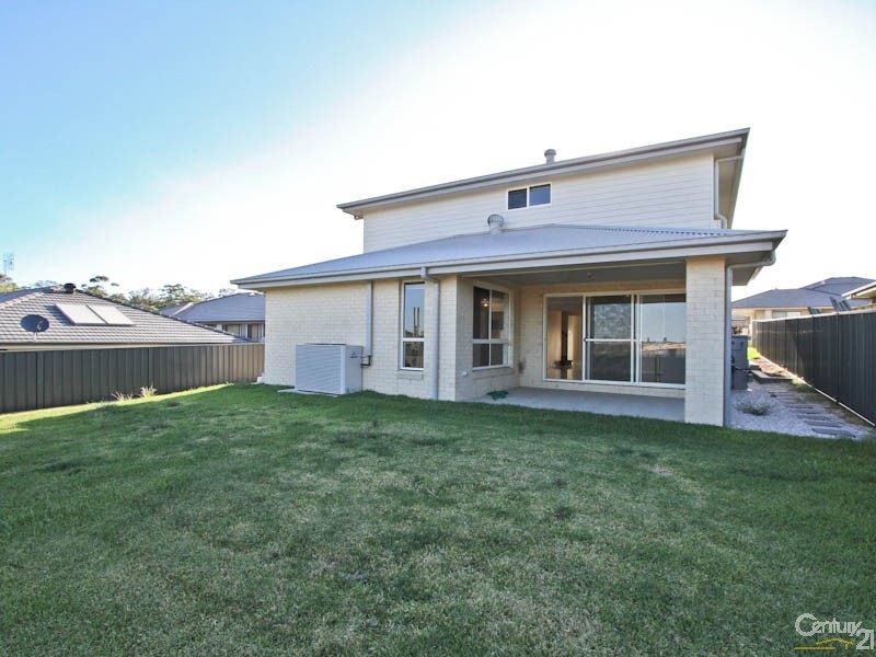 24 Makoro St, Fletcher NSW 2287
