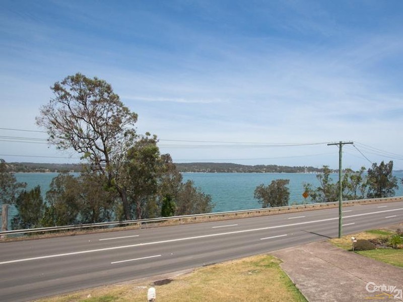 2/348 The Esplanade, Speers Point NSW 2284