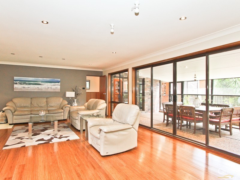 42 Haynes Avenue, Eleebana NSW 2282