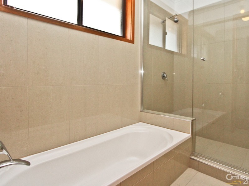 42 Haynes Avenue, Eleebana NSW 2282