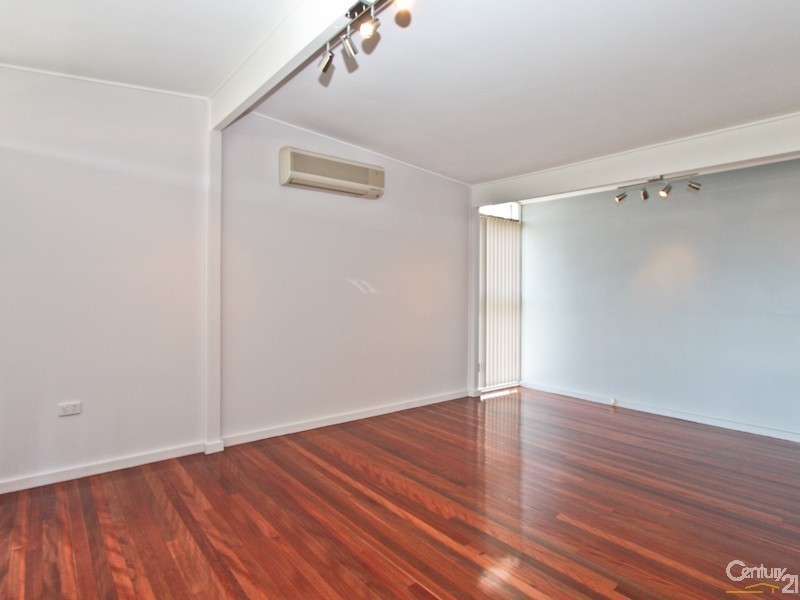 11 Albert Street, Valentine NSW 2280