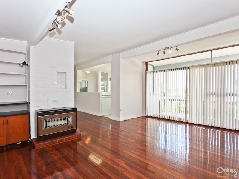 11 Albert Street, Valentine NSW 2280