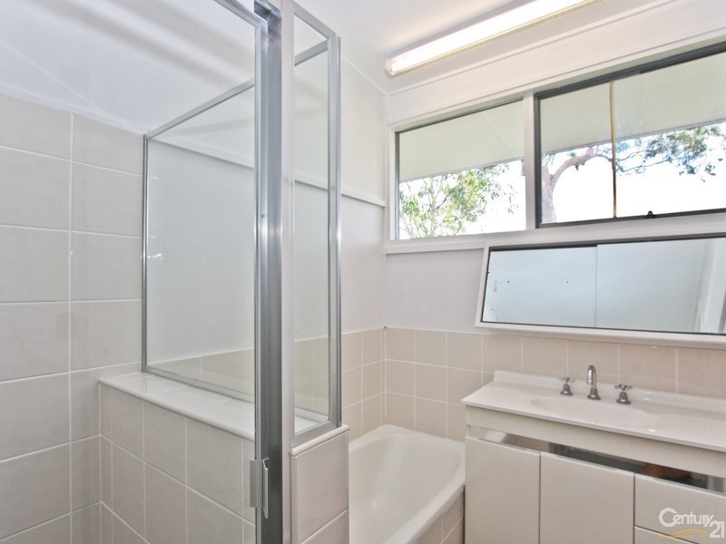 11 Albert Street, Valentine NSW 2280