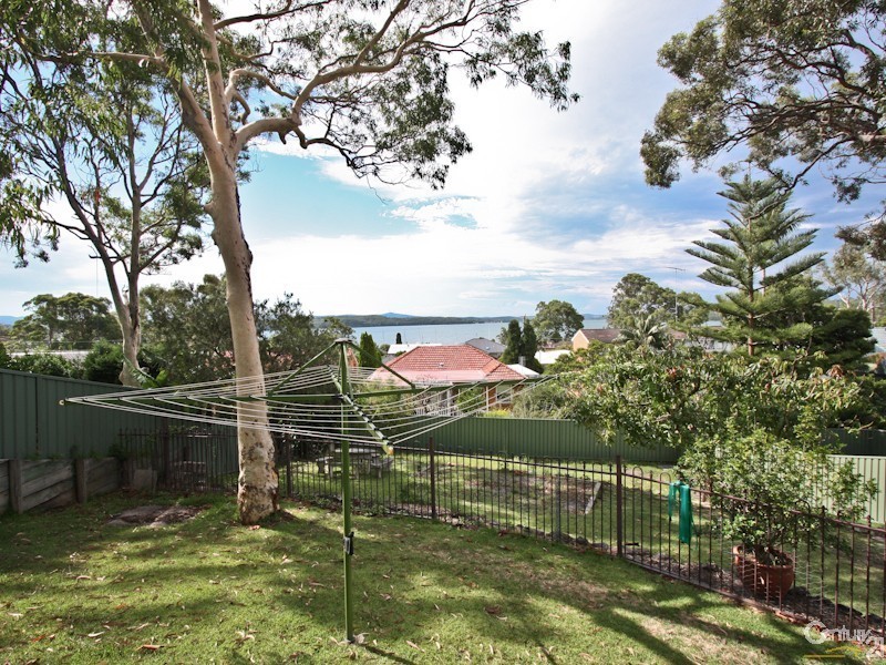 11 Albert Street, Valentine NSW 2280