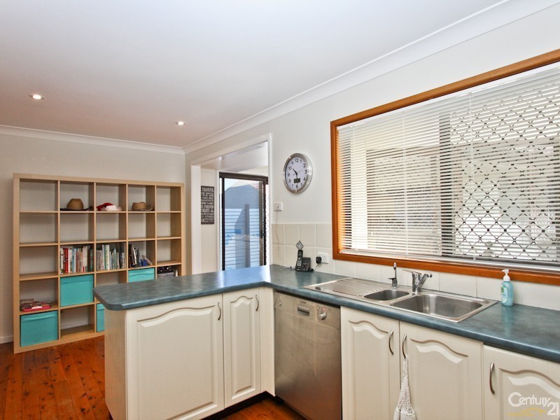 2 Michael Crescent, Valentine NSW 2280