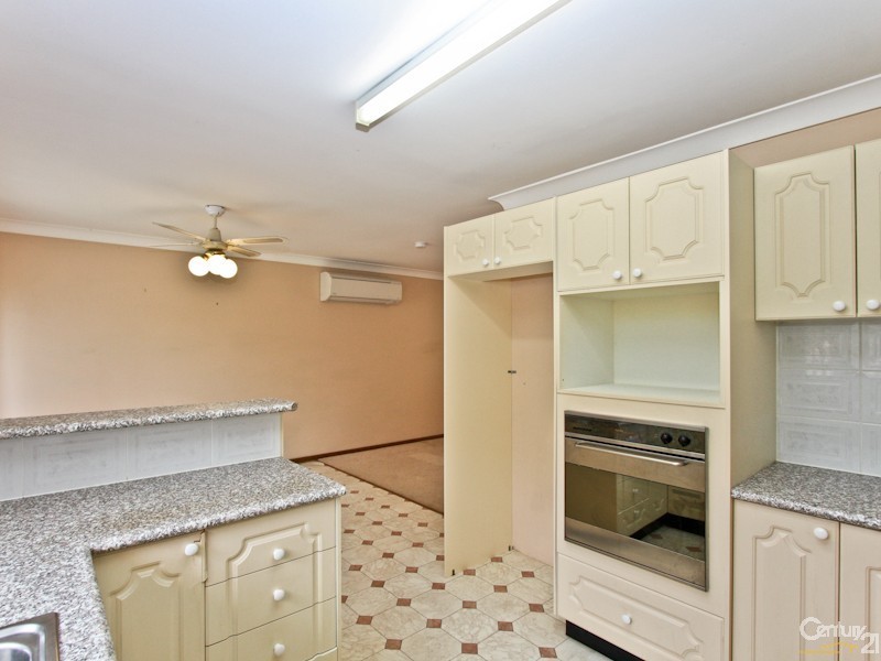 12 Seaview Close, Eleebana NSW 2282