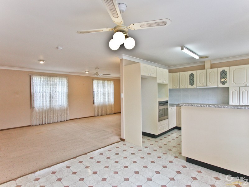 12 Seaview Close, Eleebana NSW 2282
