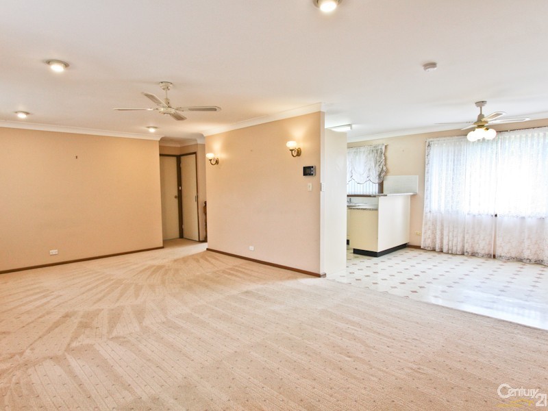 12 Seaview Close, Eleebana NSW 2282