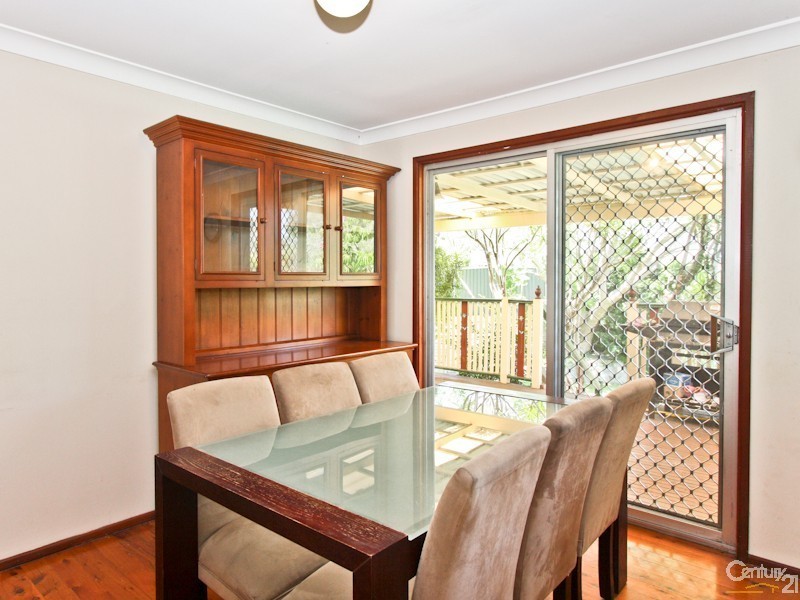 5 Calverton Cr, Belmont North NSW 2280