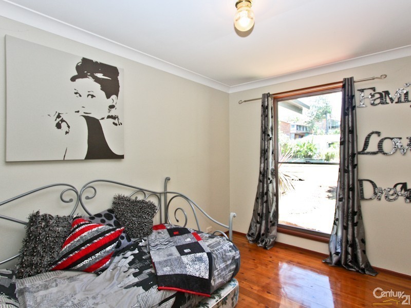5 Calverton Cr, Belmont North NSW 2280
