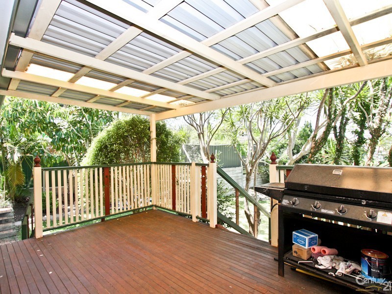 5 Calverton Cr, Belmont North NSW 2280