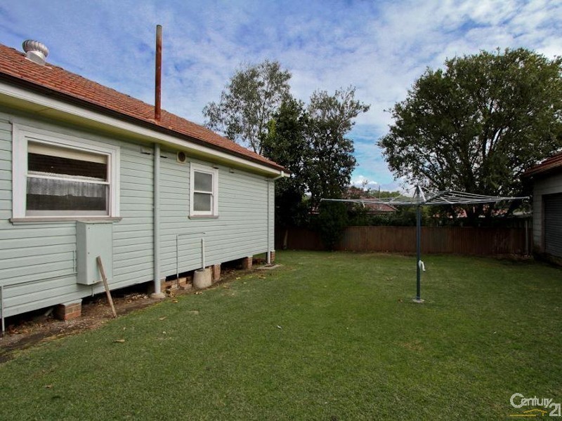 13 Arthur Street, Cardiff South NSW 2285