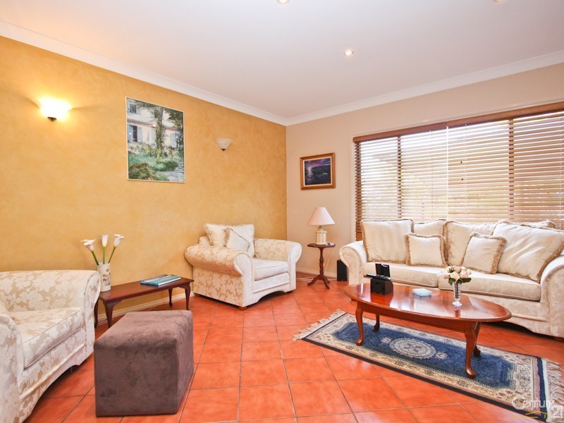 7 Jacky Close, Belmont NSW 2280