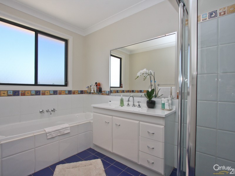 7 Jacky Close, Belmont NSW 2280