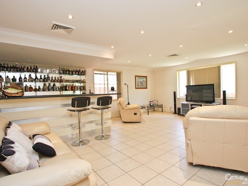 15 Robin Avenue, Cameron Park NSW 2285