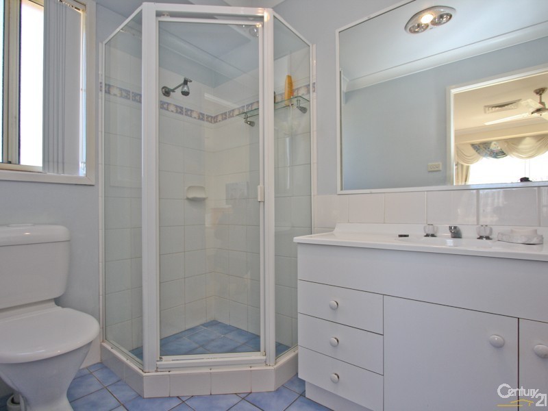 15 Robin Avenue, Cameron Park NSW 2285