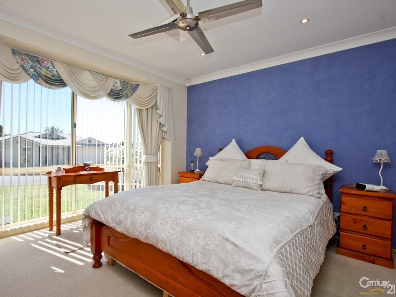 15 Robin Avenue, Cameron Park NSW 2285