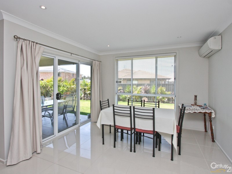 22 John Darling Avenue, Belmont North NSW 2280