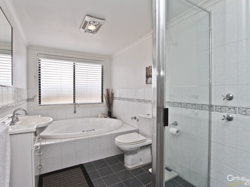 2/21 Driftwood Close, Caves Beach NSW 2281