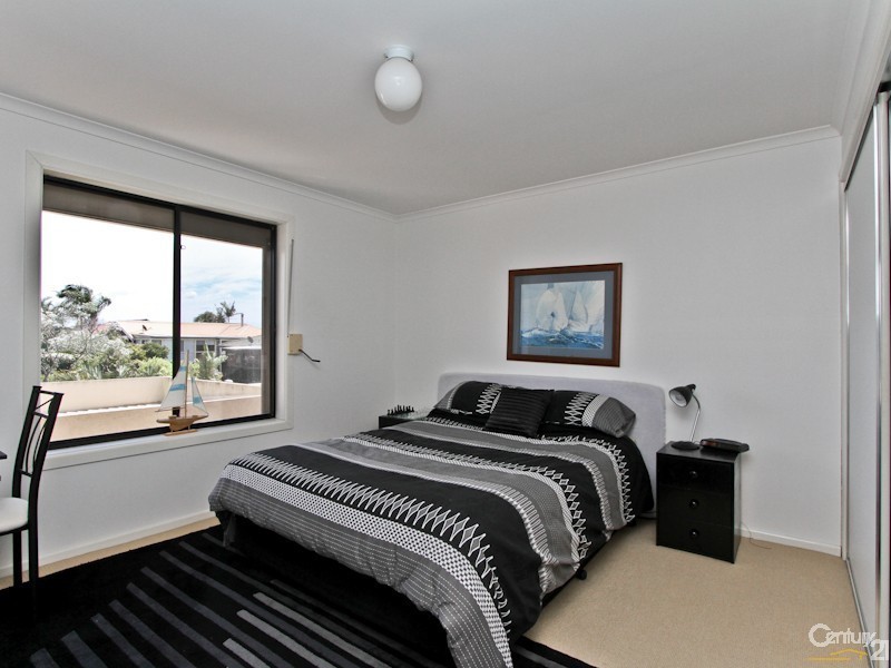 2/21 Driftwood Close, Caves Beach NSW 2281