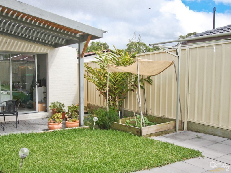 1/9 Yorston Street, Warners Bay NSW 2282