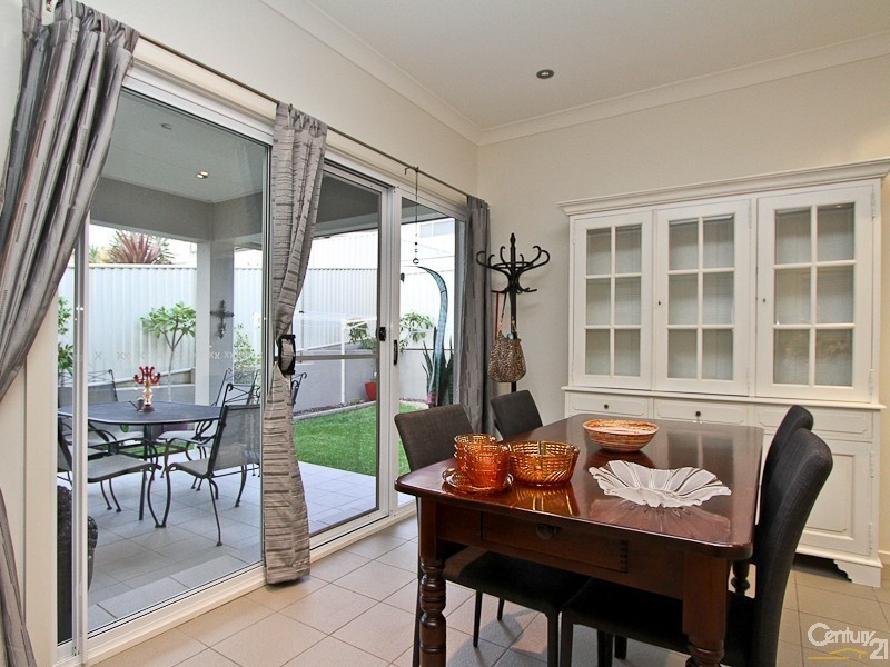 9 The Park Chase, Valentine NSW 2280