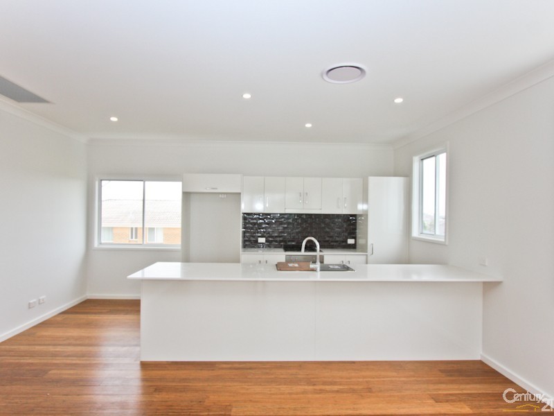 37 Seaside Circuit, Caves Beach NSW 2281