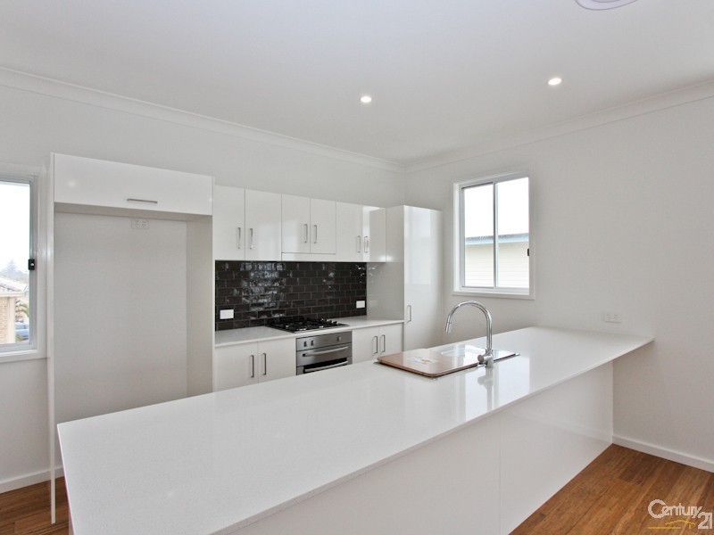 37 Seaside Circuit, Caves Beach NSW 2281