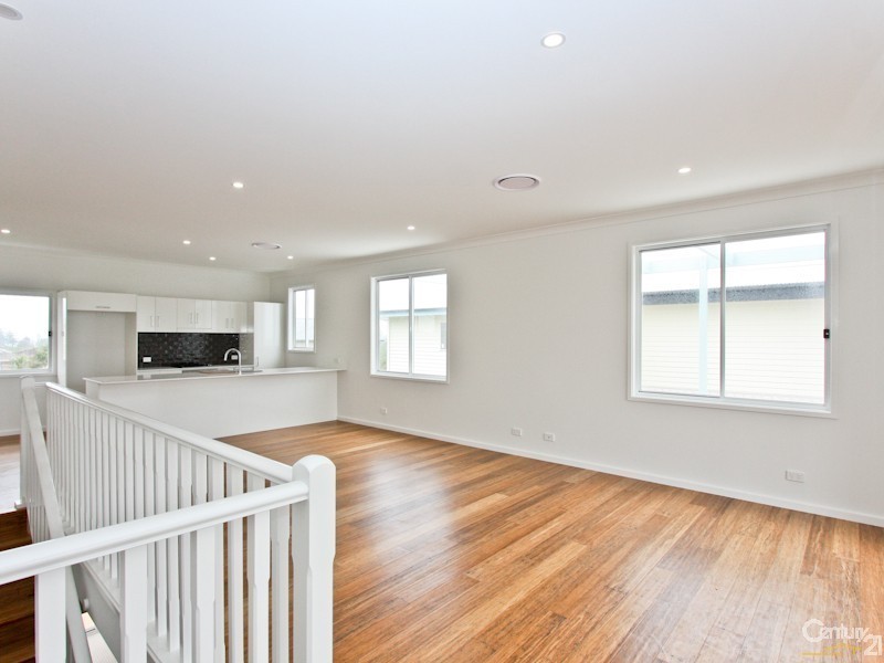 37 Seaside Circuit, Caves Beach NSW 2281