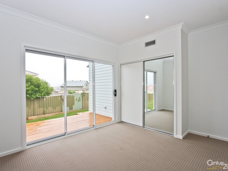 37 Seaside Circuit, Caves Beach NSW 2281