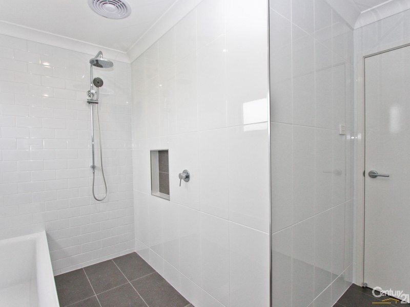 37 Seaside Circuit, Caves Beach NSW 2281