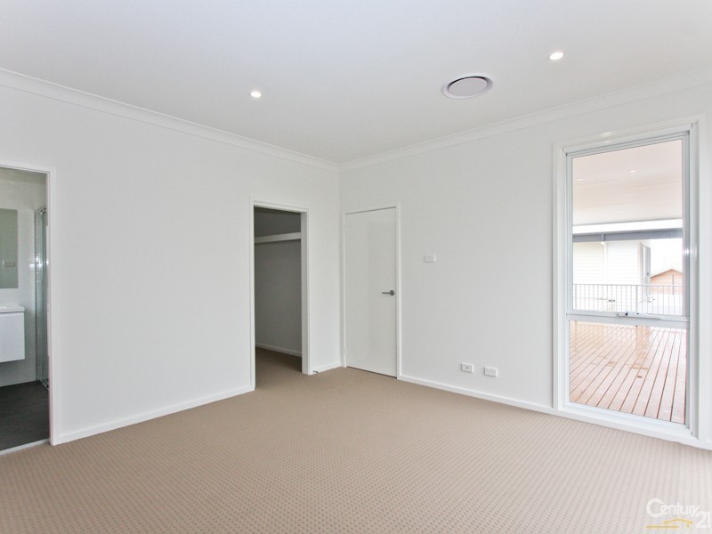 37 Seaside Circuit, Caves Beach NSW 2281