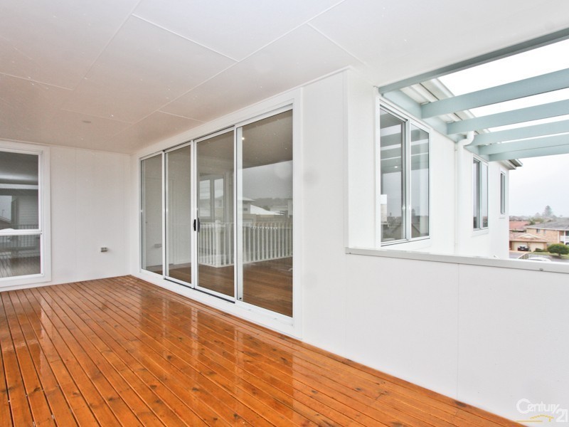 37 Seaside Circuit, Caves Beach NSW 2281