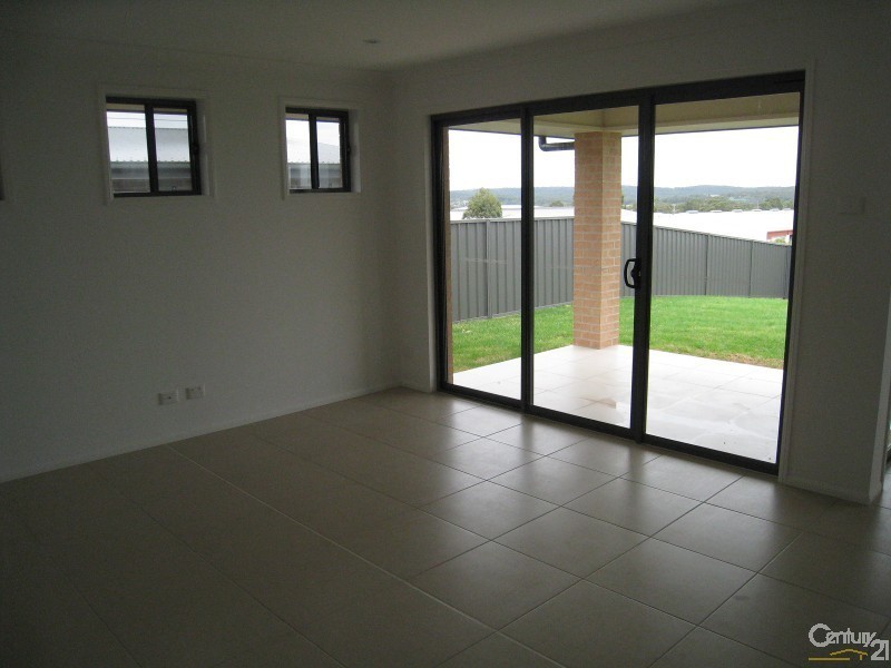 72 Dalmeny Drive, Macquarie Hills NSW 2285