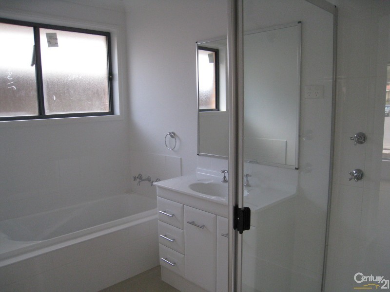 72 Dalmeny Drive, Macquarie Hills NSW 2285