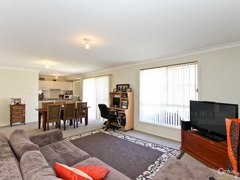 7 Harmony Crescent, Mount Hutton NSW 2290