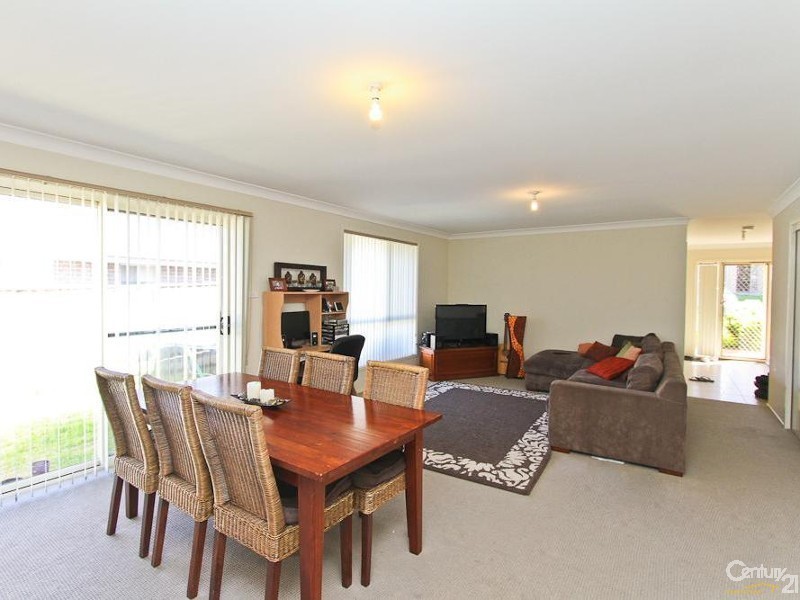 7 Harmony Crescent, Mount Hutton NSW 2290