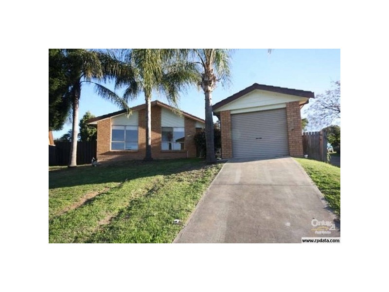 4 Cumberland Place, Colyton NSW 2760