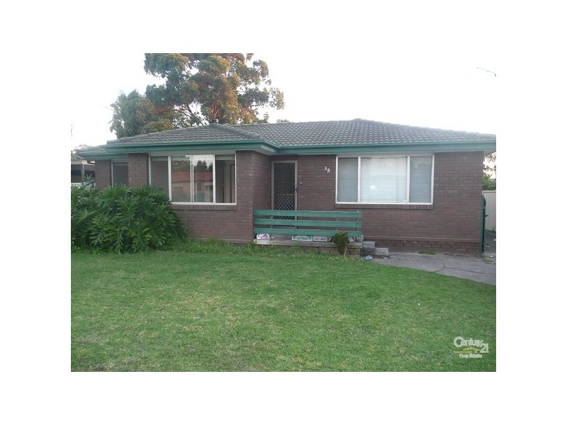 38 LOVEGROVE ST, Quakers Hill NSW 2763