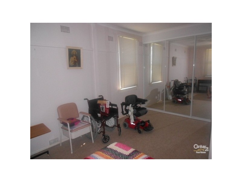 35 Stephen St, Blacktown NSW 2148