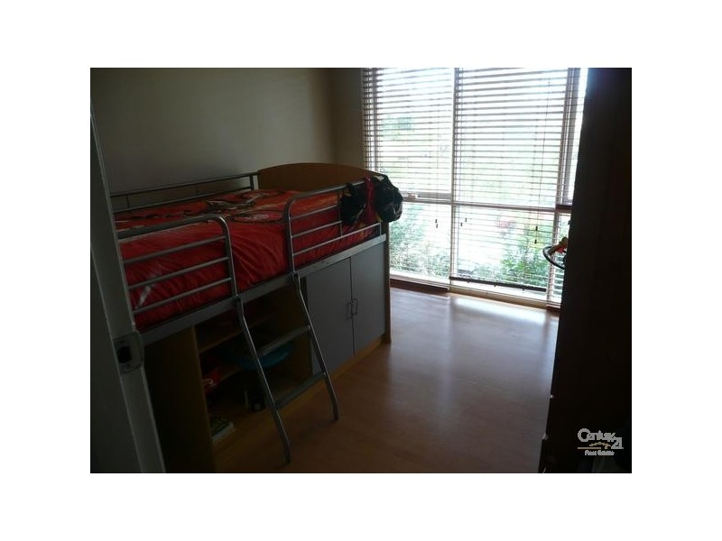 21 OULTON ST, Prospect NSW 2148