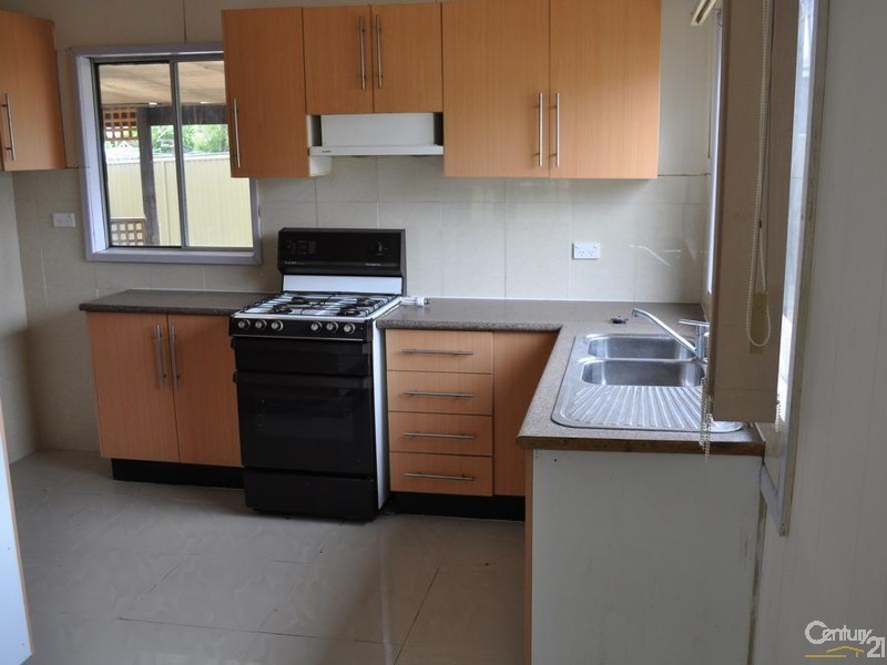 17 Jennifer St, Blacktown NSW 2148