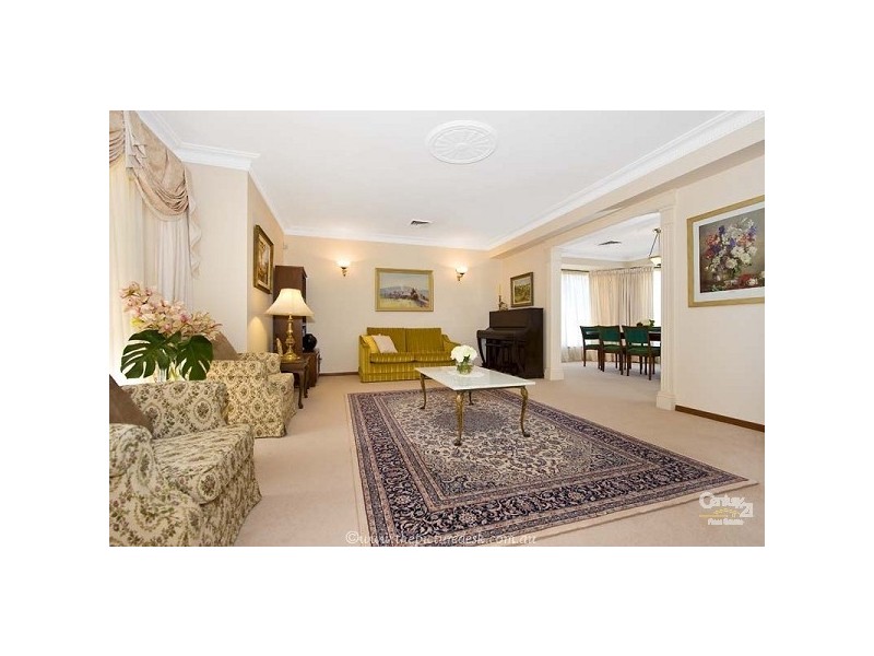 35 Kywong Rd, Elanora Heights NSW 2101